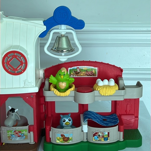 Fisher Price Little People Farm/Barn with Farm Animals and Farmer/Sounds Music - Picture 5 of 17